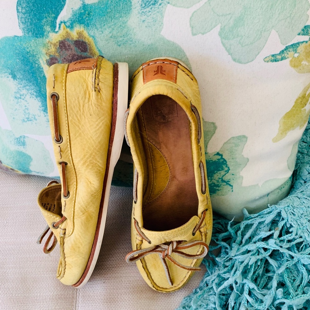 Frye Women's 8.5 Quincy mustard loafers
